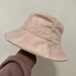 NWT Free People Faux Suede Bucket Hat